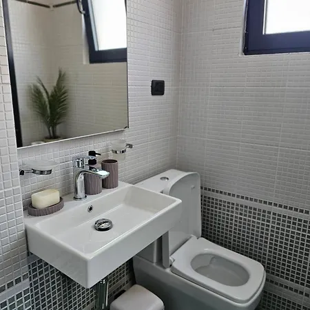 Amafiore アパート ティラナ